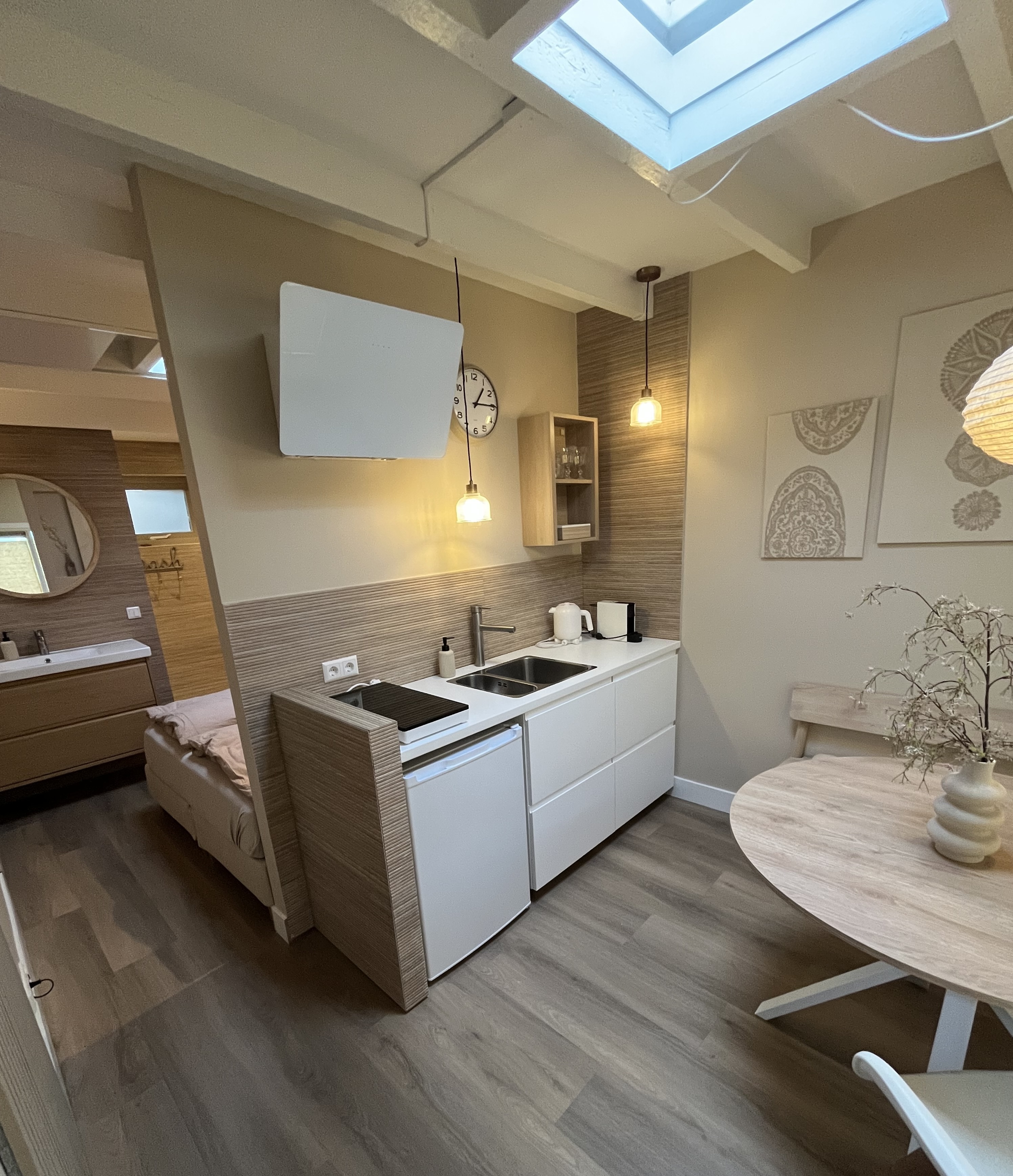 Unknown_2_1.jpeg Unknown_2_1.jpeg